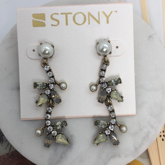 Gorgeous Rhinestone Cascading Earrings - Picture 11 of 17
